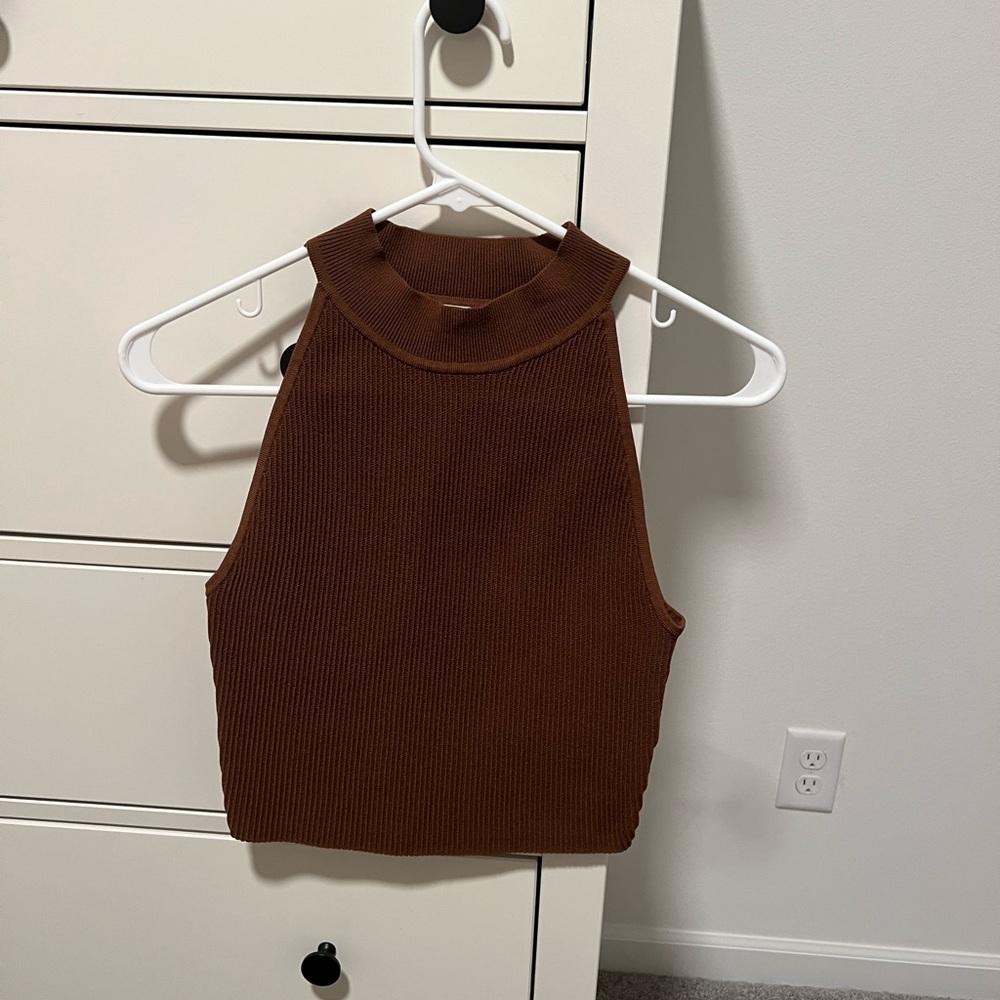 Aritzia Babaton sculpt knit mock neck tank